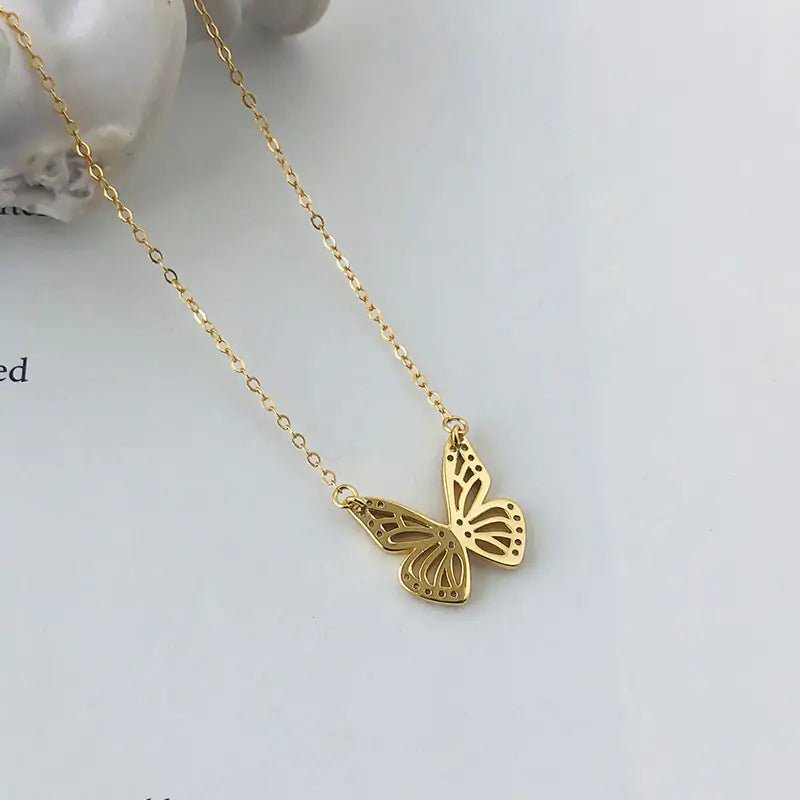 butterfly clavicle chain necklace